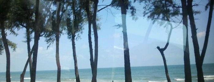 Samila Beach is one of Come n' take a photo @Hatyai, Songkhla :).