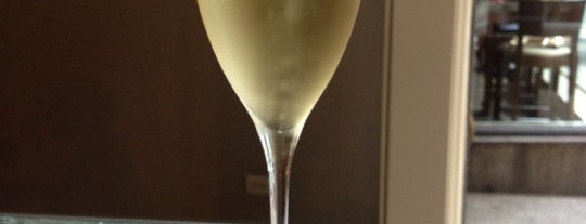 Pops for Champagne is one of Locais curtidos por Jessica.