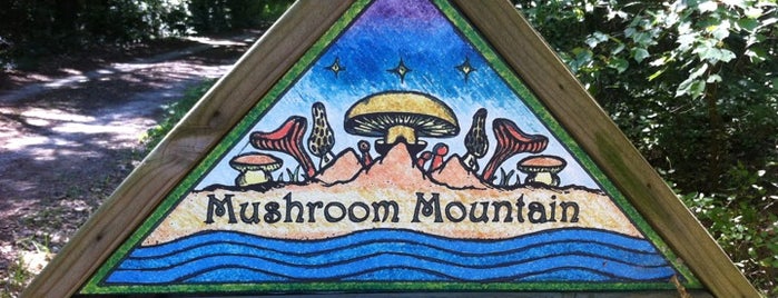 Mushroom Mountain is one of Upstate SC/Western NC Farms and Corn Mazes.