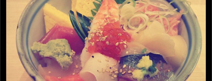 Sushi Misakimaru is one of 四ツ谷な呑み喰い処.