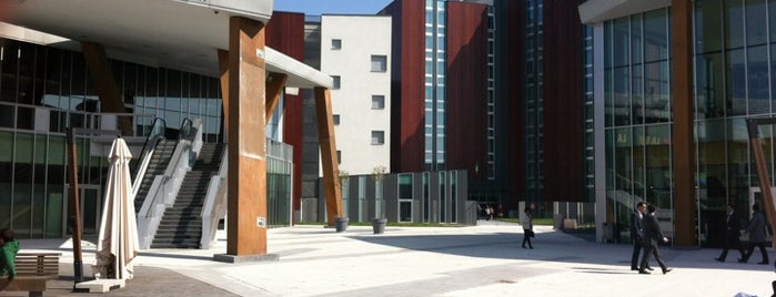 Piazza Degli Incontri is one of Lieux qui ont plu à Massimo.