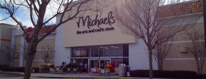 Michaels is one of Johnさんのお気に入りスポット.