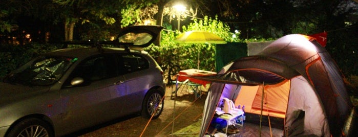 Camping Le Rossignol is one of Posti che sono piaciuti a Bernard.