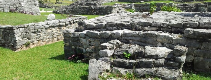 Zona Arqueológica de Tulum is one of RandomRoad Trip: México Historico.