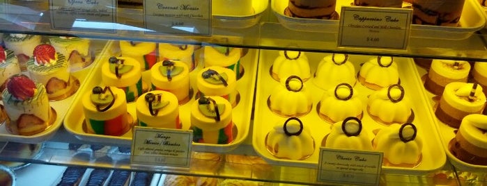 Maison de Patisserie is one of Billyさんの保存済みスポット.