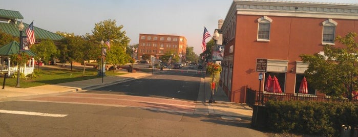 Old Town Manassas is one of Ericさんのお気に入りスポット.