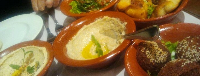 Fenícios is one of restaurants.