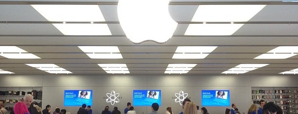 Apple Broadway is one of Virgiさんのお気に入りスポット.
