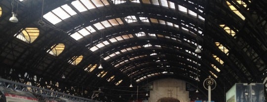 Stazione Milano Centrale is one of Luoghi a Milano..