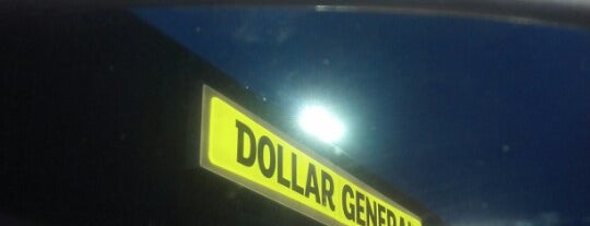 Dollar General is one of Kellyさんのお気に入りスポット.