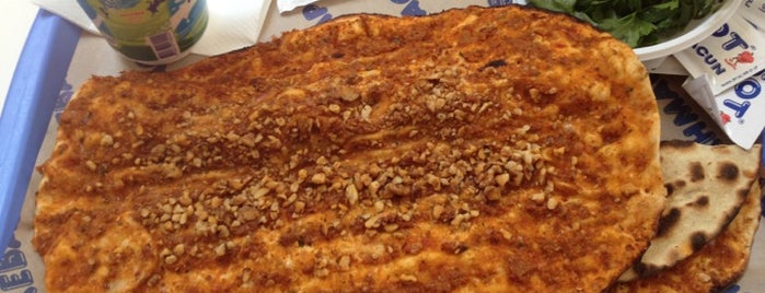 İsot Lahmacun is one of Lugares favoritos de Cenk.