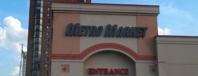 Metro Market is one of Locais curtidos por Ike.