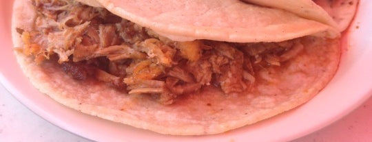 Tacos De La Ford is one of Carlos E.さんの保存済みスポット.