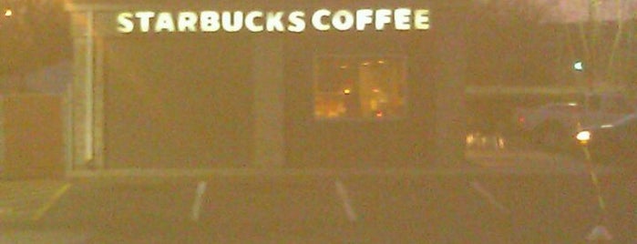 Starbucks is one of Scott'un Beğendiği Mekanlar.
