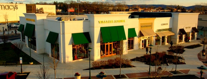 Williams-Sonoma is one of Lehigh Valley Mall Stores/Restaurants on 4square.