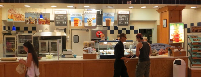 Cinnabon is one of Lehigh Valley Mall Stores/Restaurants on 4square.