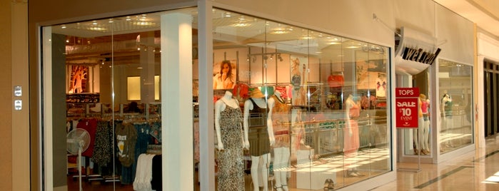 Wet Seal is one of Lehigh Valley Mall Stores/Restaurants on 4square.