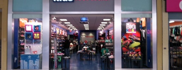 Kids Foot Locker is one of Lehigh Valley Mall Stores/Restaurants on 4square.