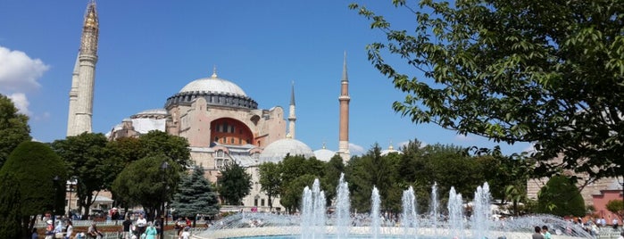 Hagia Sophia is one of International Places To Go.