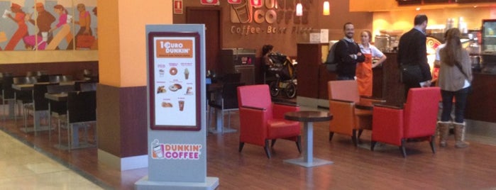 Dunkin' Coffee is one of CC Sant Cugat.