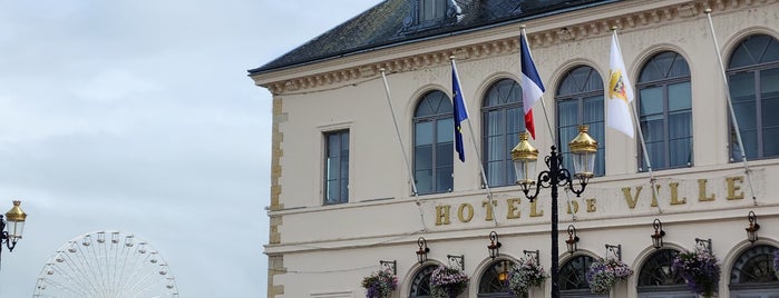 Hôtel de Ville de Honfleur is one of Normandie Trip.