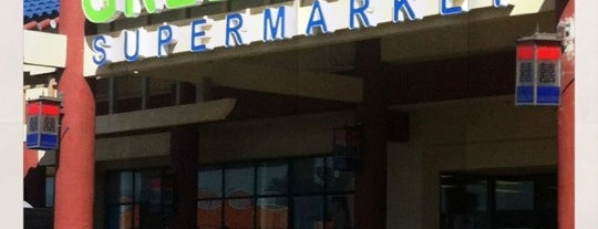 Greenland Supermarket is one of Locais curtidos por Soy.