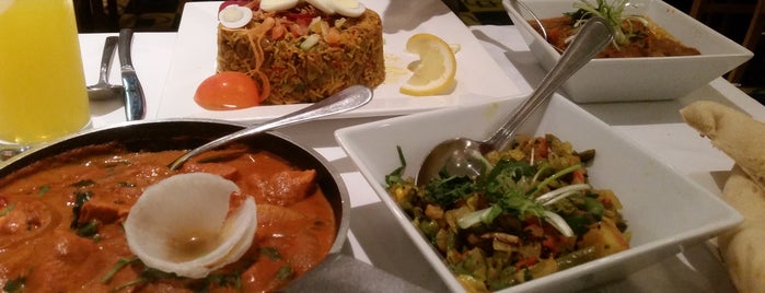 Rumana's Indian Restaurant is one of Lugares favoritos de Marlyn Guzman.