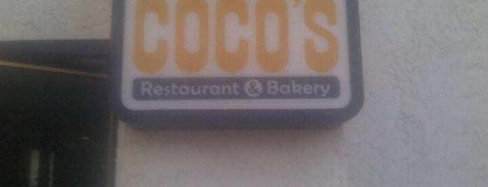 Coco's Bakery Restaurant is one of Posti che sono piaciuti a Valerie.