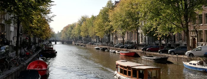 Amsterdamse Grachten is one of Tempat yang Disukai BILAL.