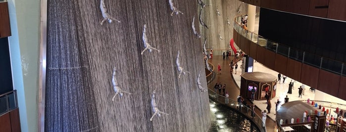 The Dubai Mall is one of Orte, die BILAL gefallen.