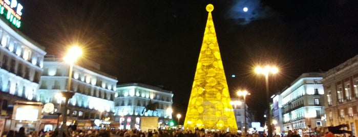 Puerta del Sol is one of Locais curtidos por BILAL.