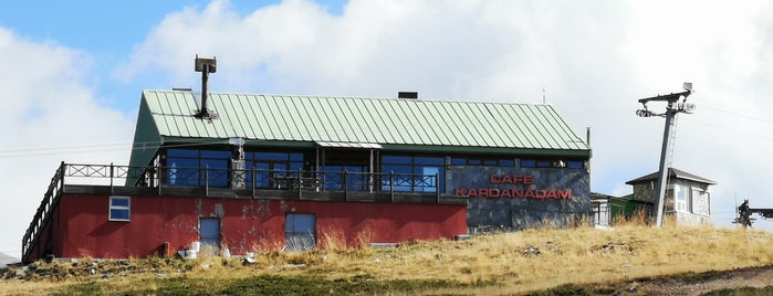 Cafe Kardan Adam is one of Tempat yang Disukai BILAL.