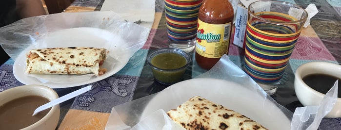 Marfa Burrito is one of Posti che sono piaciuti a Cusp25.