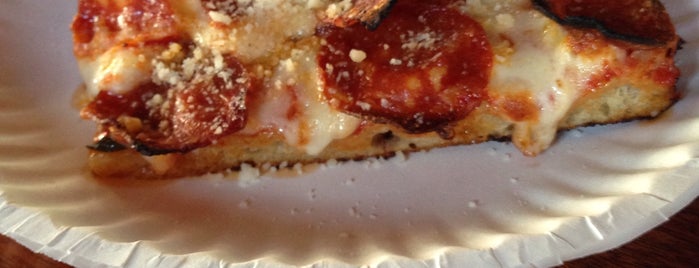Dino's Tomato Pie is one of สถานที่ที่ Cusp25 ถูกใจ.