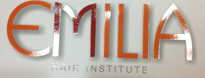 Emília Hair Institute is one of salaoes.