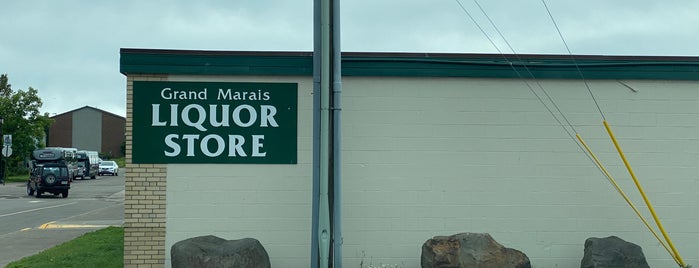 Grand Marais Municipal Liquor Store is one of North Shore mini moon.