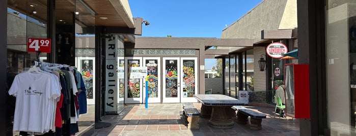 Gré Coffeehouse & Art Gallery is one of Thousand Swaying Palms.