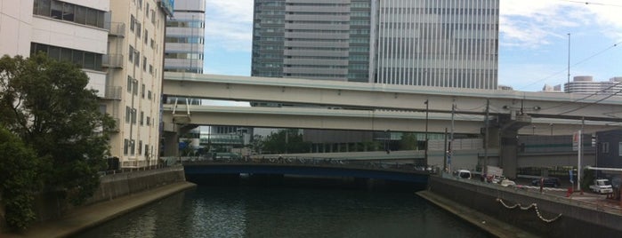 Manri Bridge is one of 帷子川に架かる橋と周辺の公園・史跡.