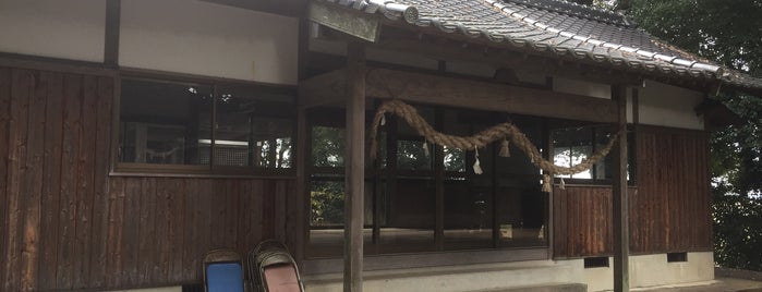 柁鼻神社 is one of 神社・寺4.