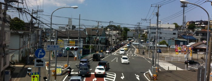 東川島町交差点 is one of 国道16号(八王子街道, 県道56号).