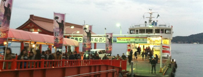 Miyajimaguchi Ferry Boat Terminal is one of 岩国・宮島の旅, Jan.4-5,2013.