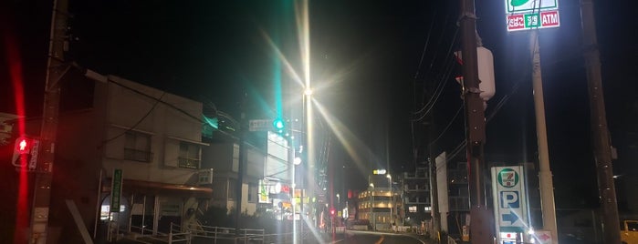 鶴ヶ峰診療所前交差点 is one of 国道16号(八王子街道, 県道56号).