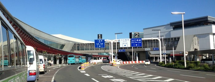 国内線バスターミナル is one of バス停(北).