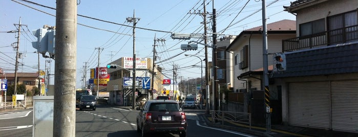 筑池交差点 is one of 国道16号(八王子街道, 県道56号).