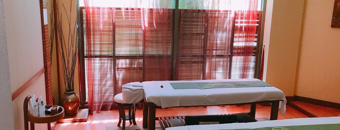 Chavana Spa is one of Chillax.