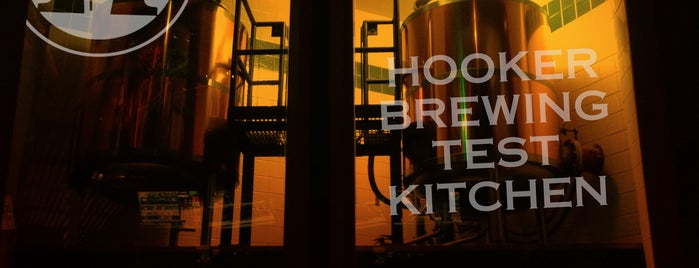 Hooker Brewery Test Kitchen at Mohegan Sun is one of For The Love Of Beer.