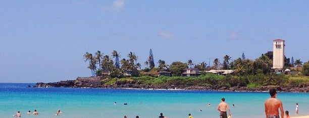Waimea Bay is one of Best Beaches in Oahu Hawaii.