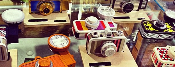 Lomography Gallery Store Milan is one of Shopping Milan.