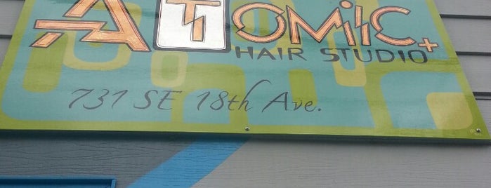 Atomic Hair Studio is one of Tempat yang Disukai Star.