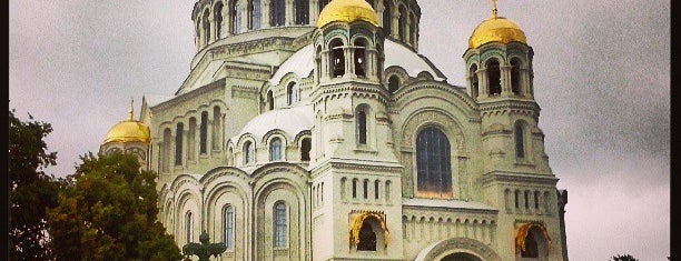 Kronstadt Naval Cathedral is one of Питер.